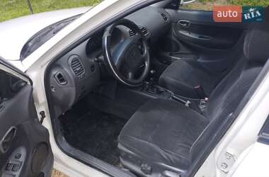 Седан Daewoo Nubira 1998 в 