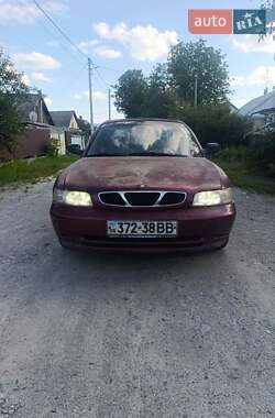 Седан Daewoo Nubira 1998 в Коростишеві