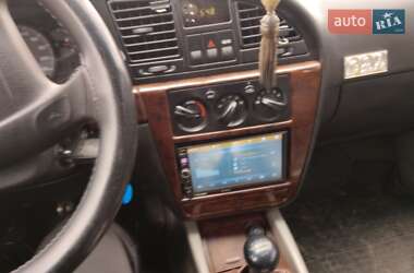 Седан Daewoo Nubira 2003 в 