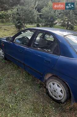 Седан Daewoo Nubira 1998 в Львове