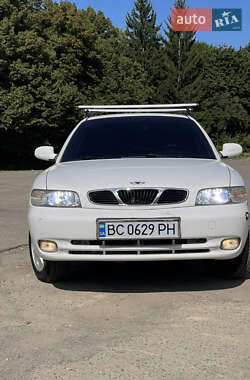 Седан Daewoo Nubira 1998 в Львове