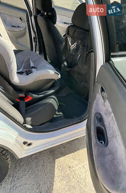 Седан Daewoo Nubira 1998 в 