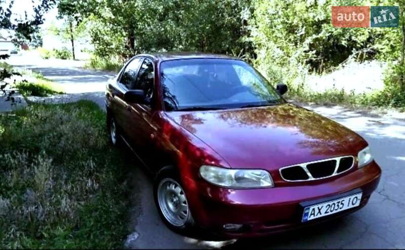 Седан Daewoo Nubira 1998 в 