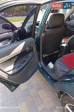 Хэтчбек Daewoo Nubira 1998 в 