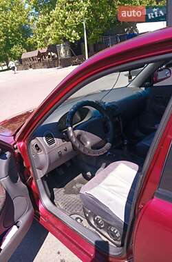 Седан Daewoo Nubira 1998 в 