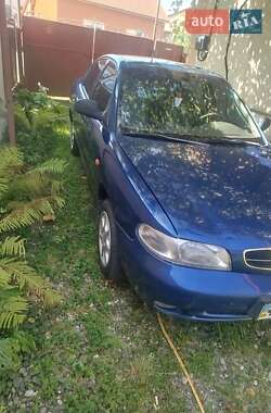 Седан Daewoo Nubira 1998 в Хусте
