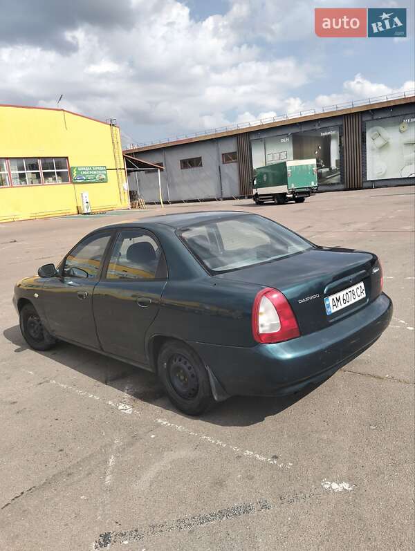 Седан Daewoo Nubira 1999 в Житомирі