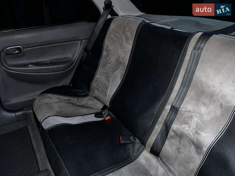 Седан Daewoo Nubira 1997 в Ивано-Франковске