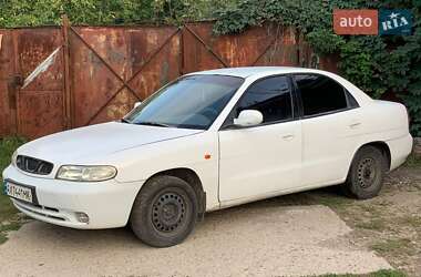 Седан Daewoo Nubira 1998 в Харкові
