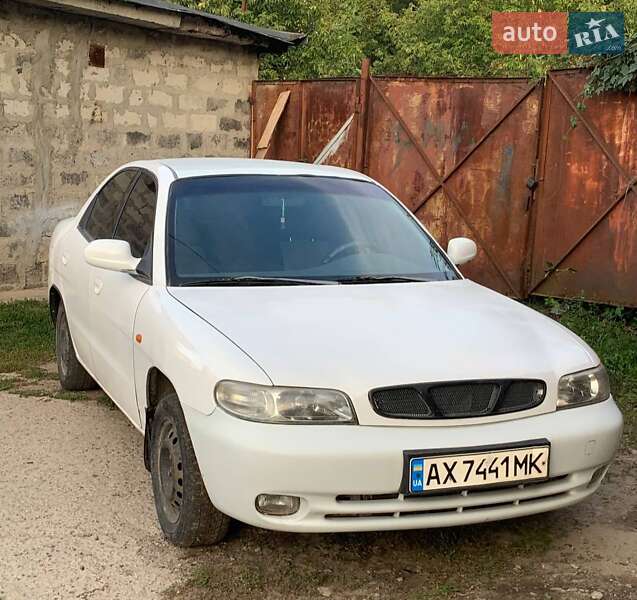 Седан Daewoo Nubira 1998 в Харькове
