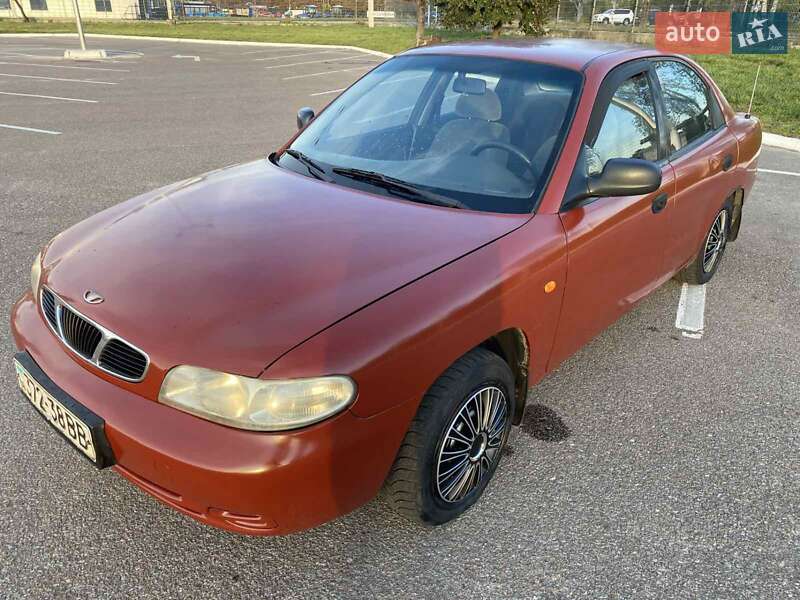 Седан Daewoo Nubira 1998 в Бердичеве