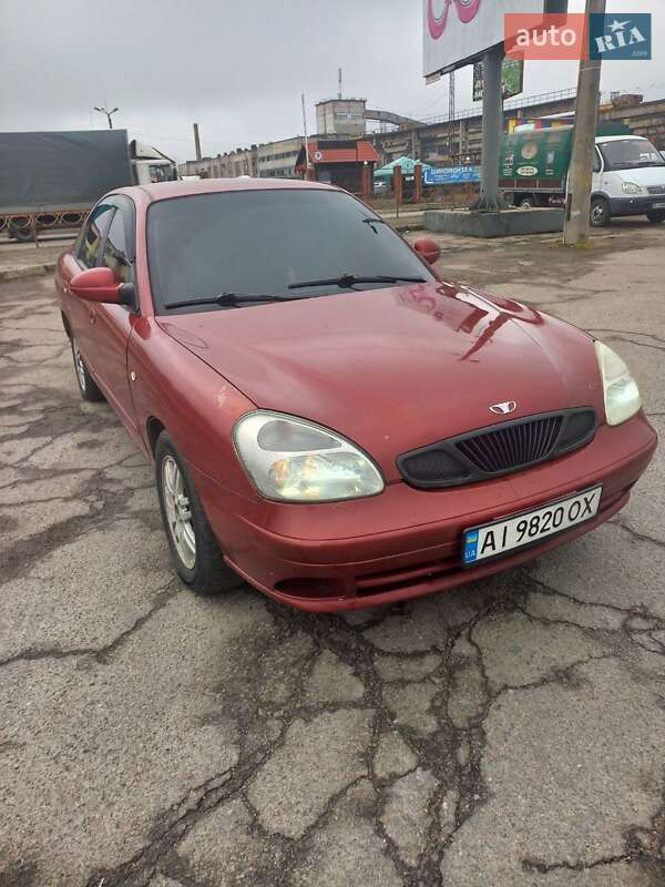 Седан Daewoo Nubira 2001 в Днепре