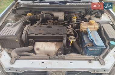 Седан Daewoo Nubira 2002 в 