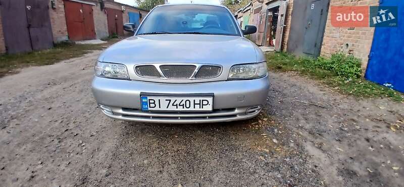 Седан Daewoo Nubira 1998 в Полтаве