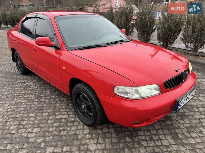 Седан Daewoo Nubira 1998 в Полтаве
