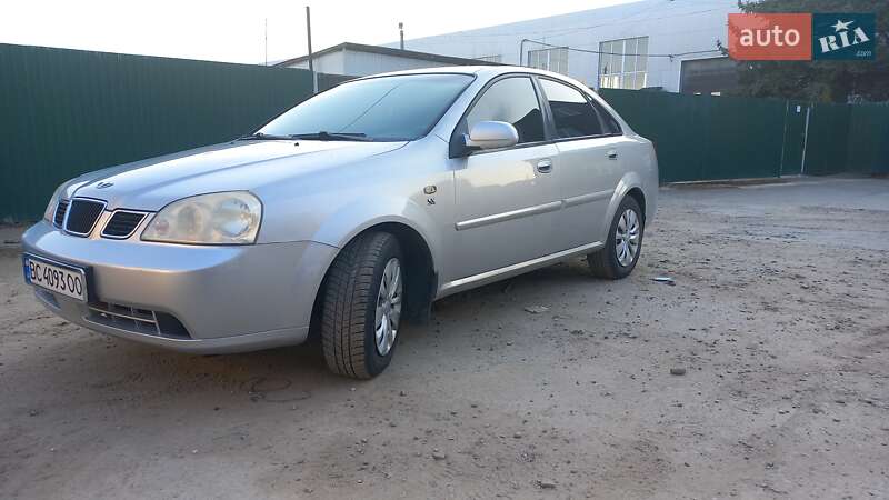 Седан Daewoo Nubira 2003 в Львове
