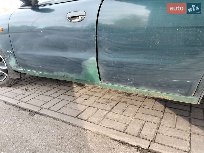 Седан Daewoo Nubira 1998 в Кременчуге