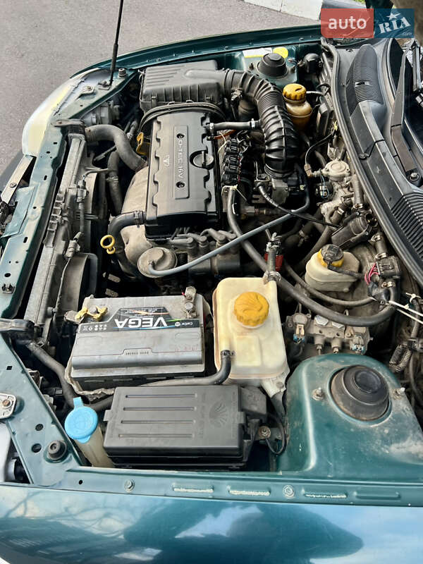 Універсал Daewoo Nubira 1999 в Харкові