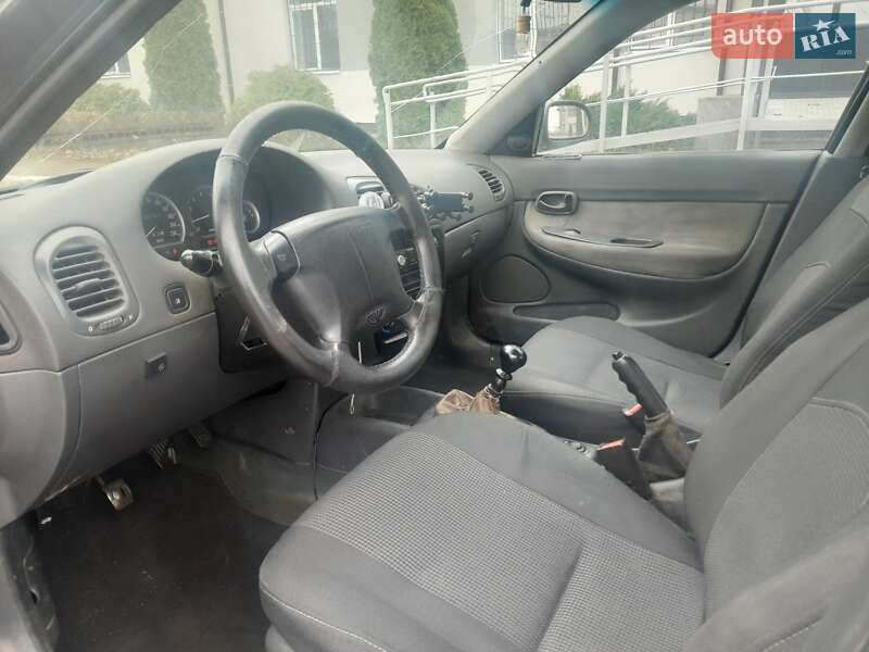 Седан Daewoo Nubira 1997 в Києві