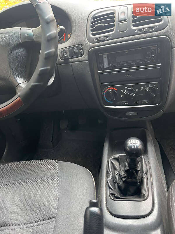 Седан Daewoo Nubira 1998 в Одессе