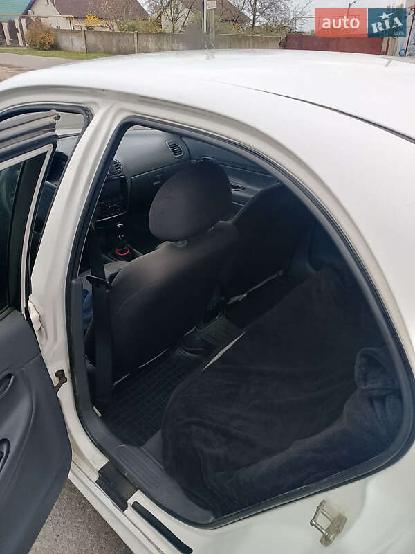 Седан Daewoo Nubira 1998 в Теплодарі фото 5 Седан Daewoo Nubira 1998 в Теплодарі