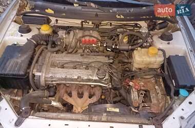 Седан Daewoo Nubira 2003 в Києві