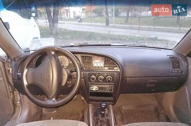 Седан Daewoo Nubira 2003 в Києві