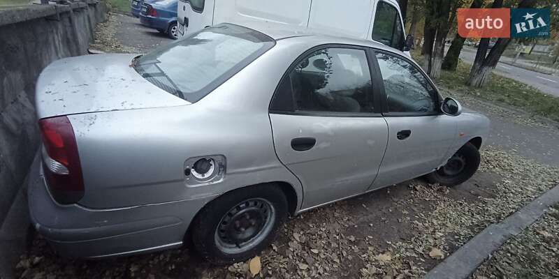 Седан Daewoo Nubira 2003 в Києві