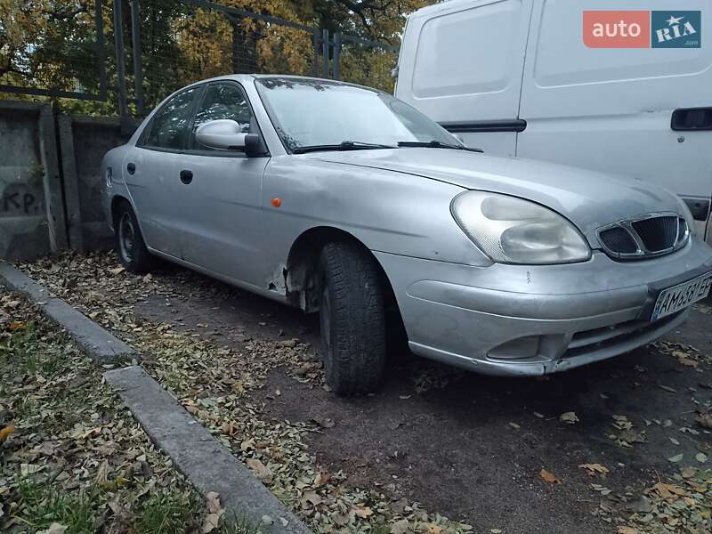 Седан Daewoo Nubira 2003 в Києві
