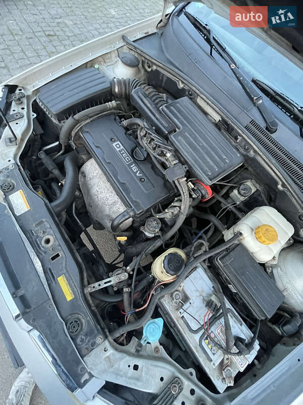 Седан Daewoo Nubira 2004 в Погребище