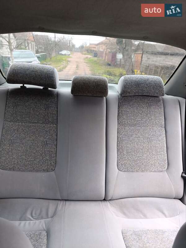 Седан Daewoo Nubira 2003 в Коростені