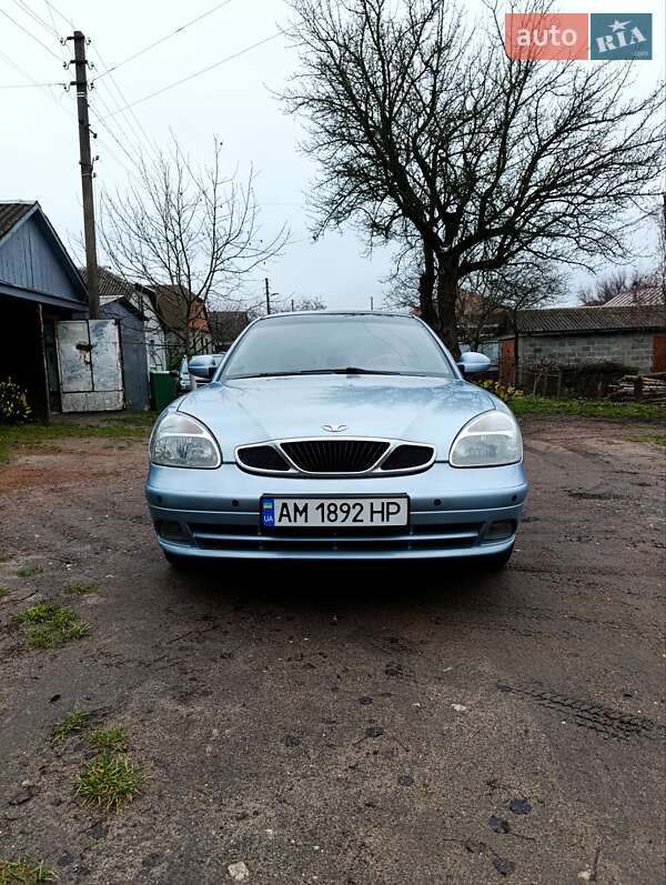 Седан Daewoo Nubira 2003 в Коростені