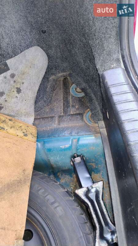 Хетчбек Daewoo Nubira 1998 в Дніпрі