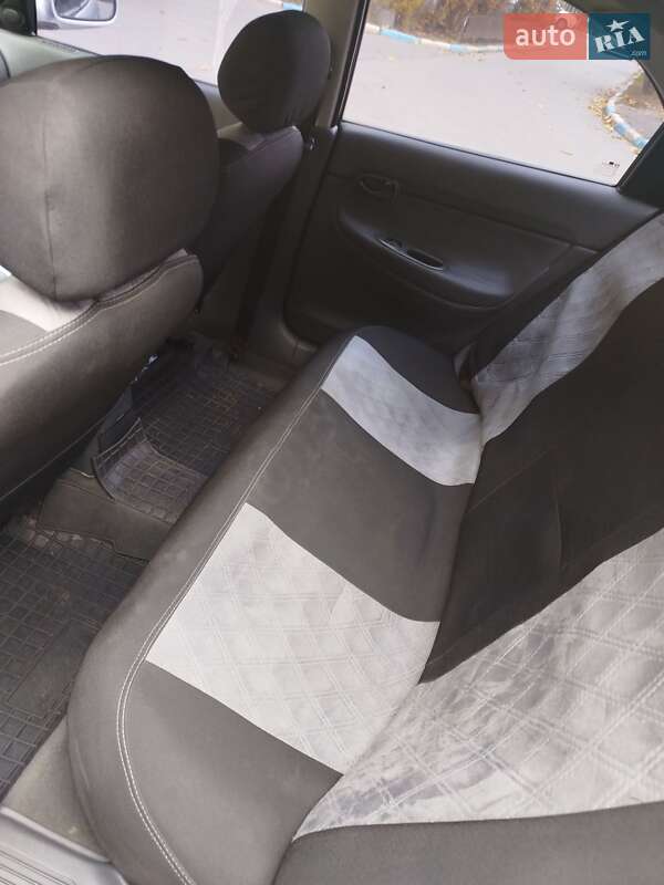 Седан Daewoo Nubira 1998 в Запорожье