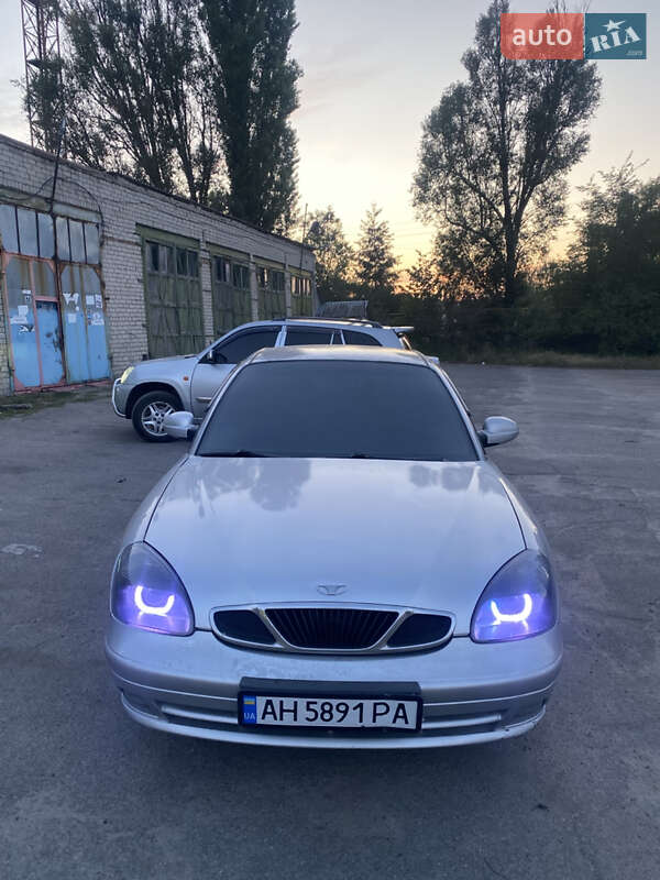 Седан Daewoo Nubira 2002 в Павлограді