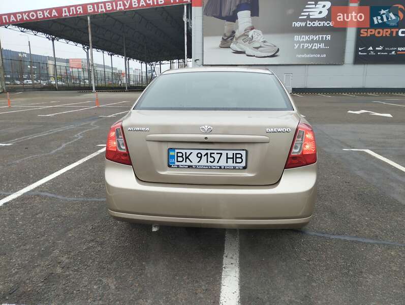 Седан Daewoo Nubira 2004 в Остроге