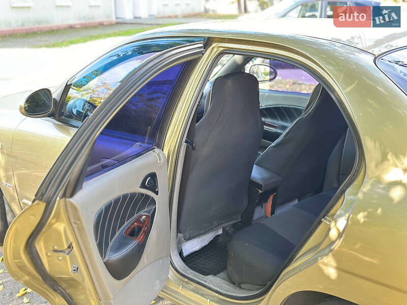 Седан Daewoo Nubira 2001 в Миколаєві