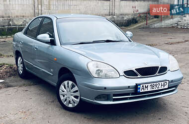 Седан Daewoo Nubira 2003 в Коростене