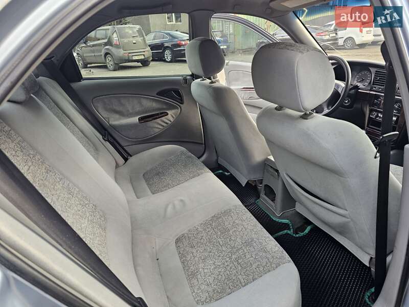 Седан Daewoo Nubira 2003 в Одессе