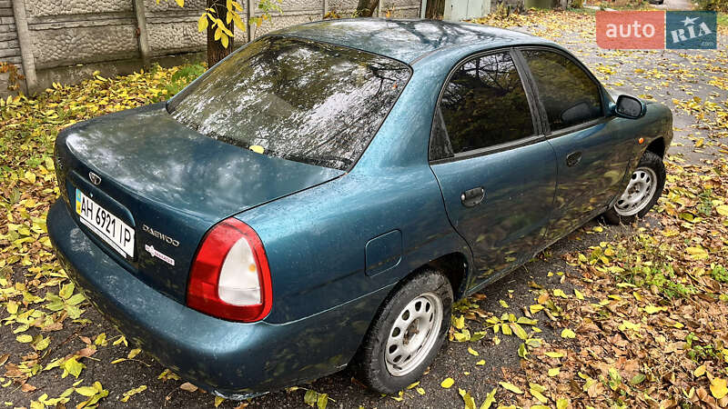 Седан Daewoo Nubira 1998 в Дніпрі