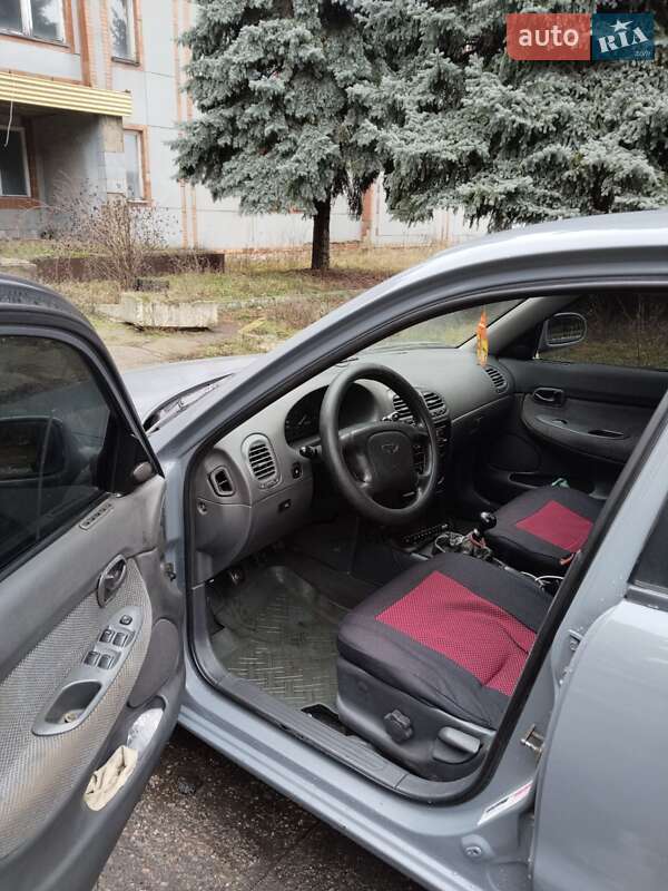 Седан Daewoo Nubira 1998 в Чутове