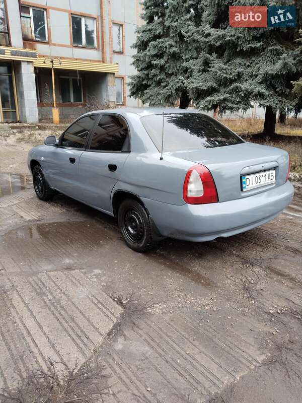 Седан Daewoo Nubira 1998 в Чутове