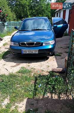 Седан Daewoo Nubira 1998 в Деражне