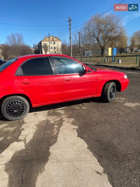 Седан Daewoo Nubira 1998 в Бердичеве