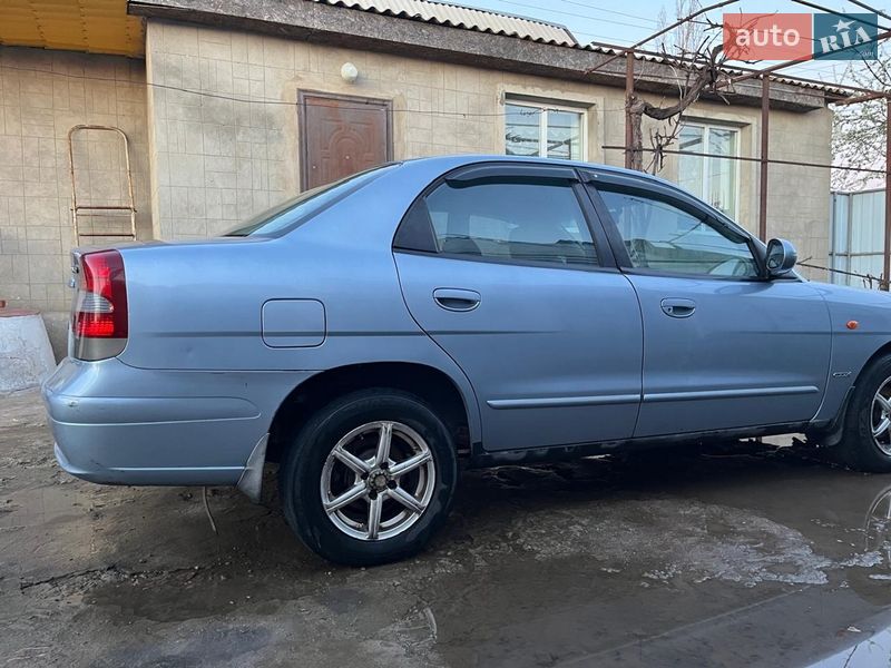 Седан Daewoo Nubira 2003 в Миколаєві