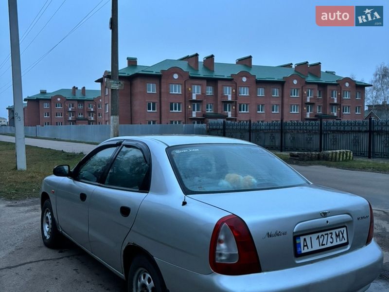 Седан Daewoo Nubira 1998 в Бобровиці