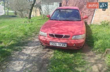 Седан Daewoo Nubira 1999 в Богодухіву