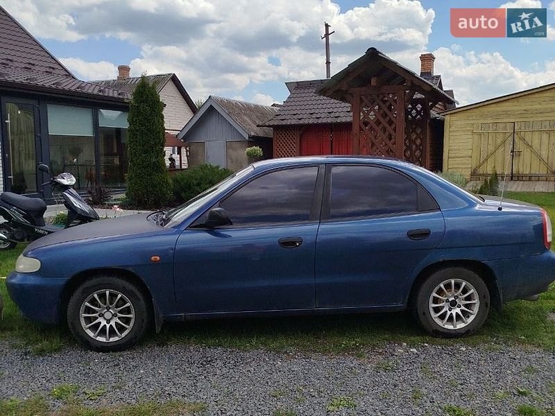 Седан Daewoo Nubira 1998 в Ратным