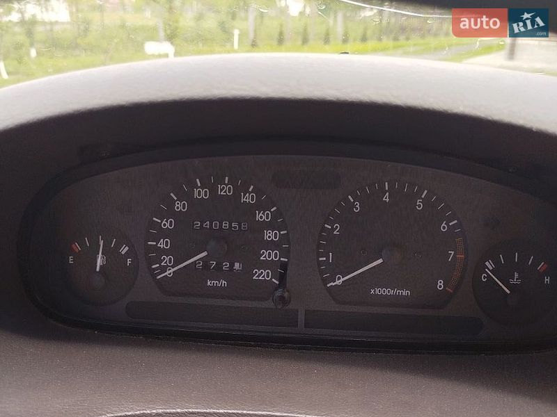 Седан Daewoo Nubira 1998 в Ратным