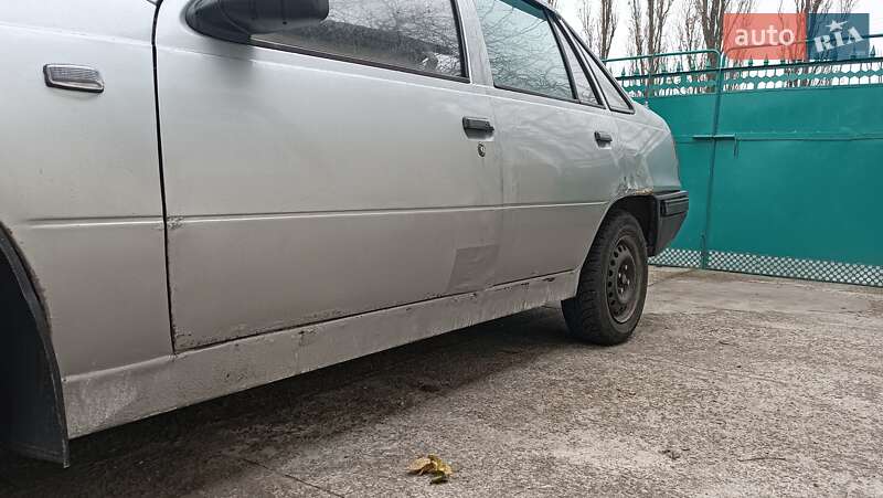 Седан Daewoo Racer 1995 в Кременчуге